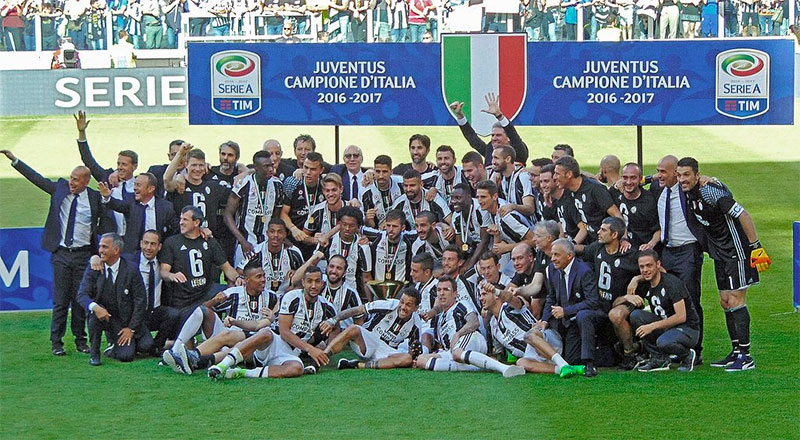 Foto della Juventus, vincitrice del campionato di serie A 2016-2017